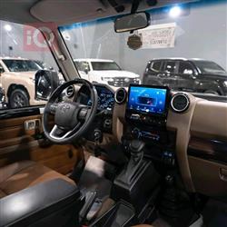 تويوتا لاند كروزر 76